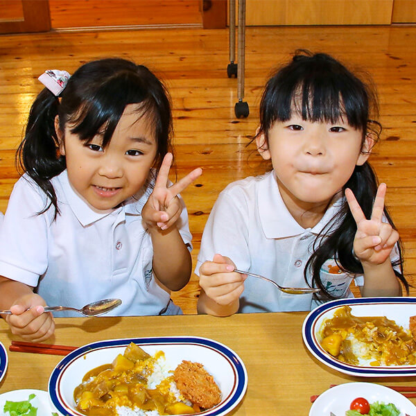 食事の様子